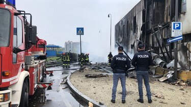 Ocho muertos en accidente de avión de turismo cerca de Milán