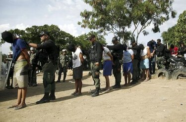 Venezuela: Denuncian ejecuciones extrajudiciales, detenciones masivas y desalojos forzosos