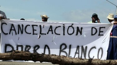 Movimiento 10 de Abril espera a Varela con la orden de cancelación de Barro Blanco