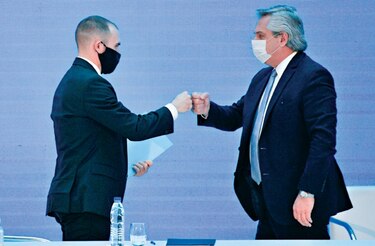 Argentina logra acuerdo para reestructurar deuda 