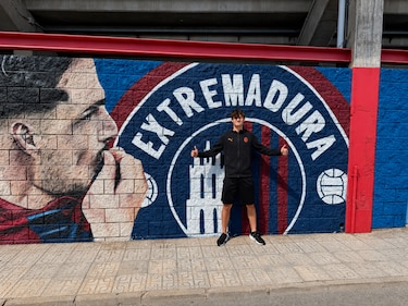 Juan Moltó, de la Liga PROM a Europa: el sacrificio y la mentalidad detrás del salto al CD Extremadura