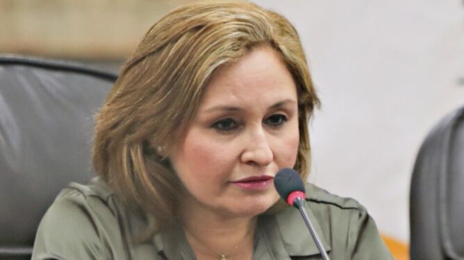 Colegio de Abogados exige separación ‘inmediata’ de la procuradora