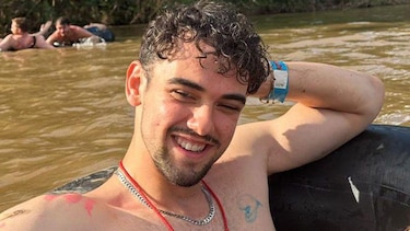‘Vi una luz caleidoscópica antes de quedarme ciego’: el joven que sobrevivió a un envenenamiento masivo por metanol en el que murieron 6 personas