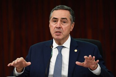 Juez de Brasil torna obligatorio el pasaporte sanitario para entrar al país