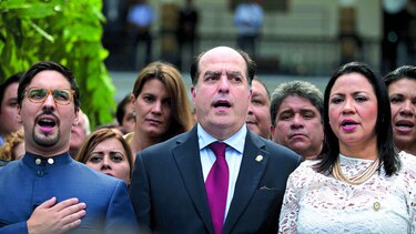 Borges busca fórmula para superar desacato