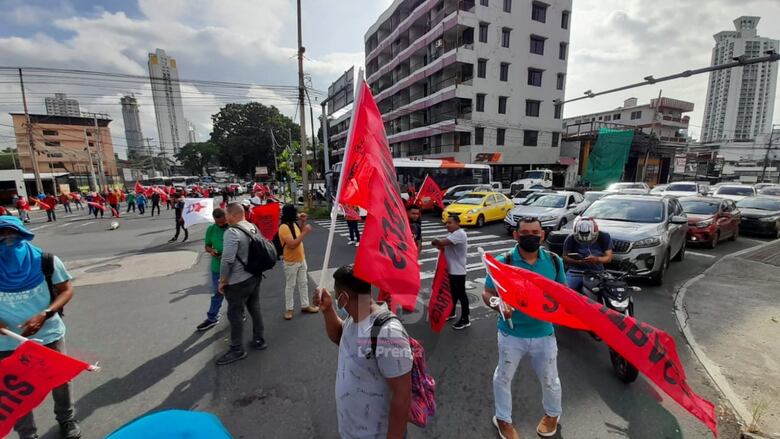 Suntracs protesta en varios puntos del país; dirigencia obrera reporta un 96% de paralización de la industria