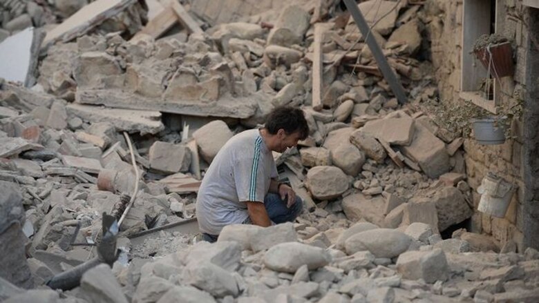 Sismo de 6.2 grados destruye ciudad italiana de Amatrice