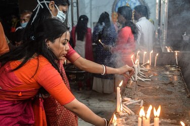 India enfrenta segunda ola tras bajar la guardia; Olimpiadas de Tokio siguen en peligro por el virus