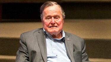 Expresidente estadounidense George H.W. Bush es tratado por infección sanguínea