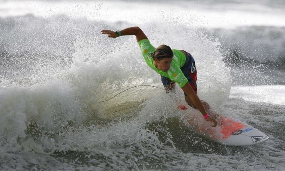 Los surfistas se quedan sin playa