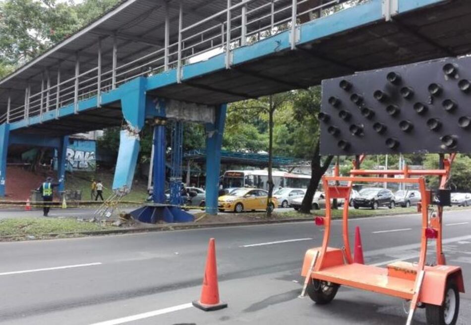 MOP comienza reparación del puente peatonal de la vía Transístmica