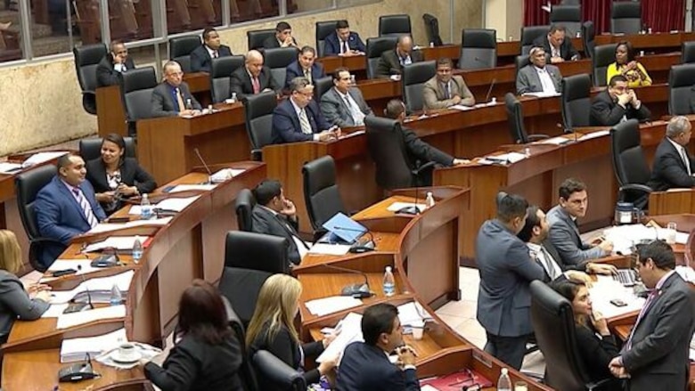 La Asamblea Nacional remueve a Alfredo Castillero Hoyos del cargo de defensor del Pueblo