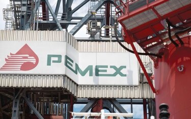 Presidente de México rechaza baja de Fitch a Pemex