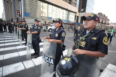Boluarte llega a la Fiscalía para responder por el caso de los relojes Rolex
