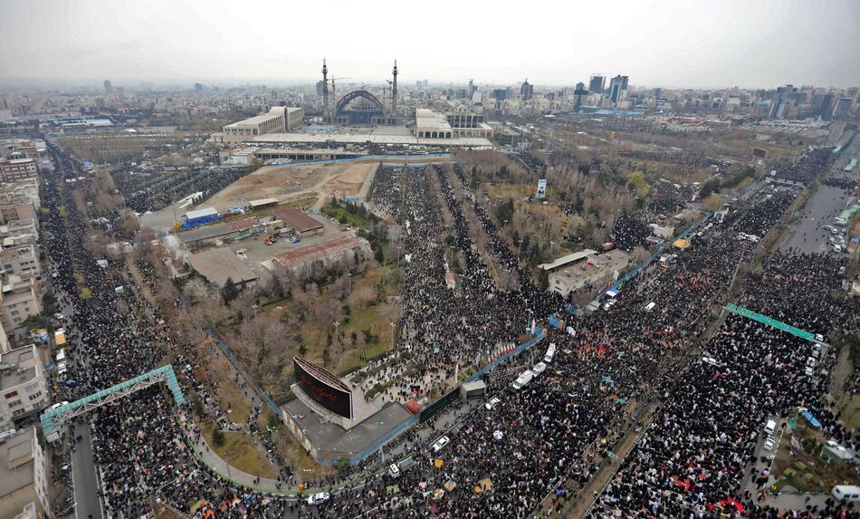Alí Jamenei pide unidad nacional y firmeza frente a los ‘enemigos’ de Irán