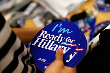 Campaña de Clinton se enfocará en la seguridad económica