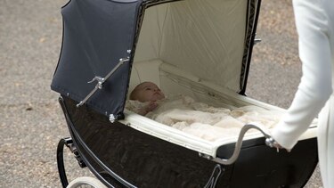 Bautizan a la princesa Carlota