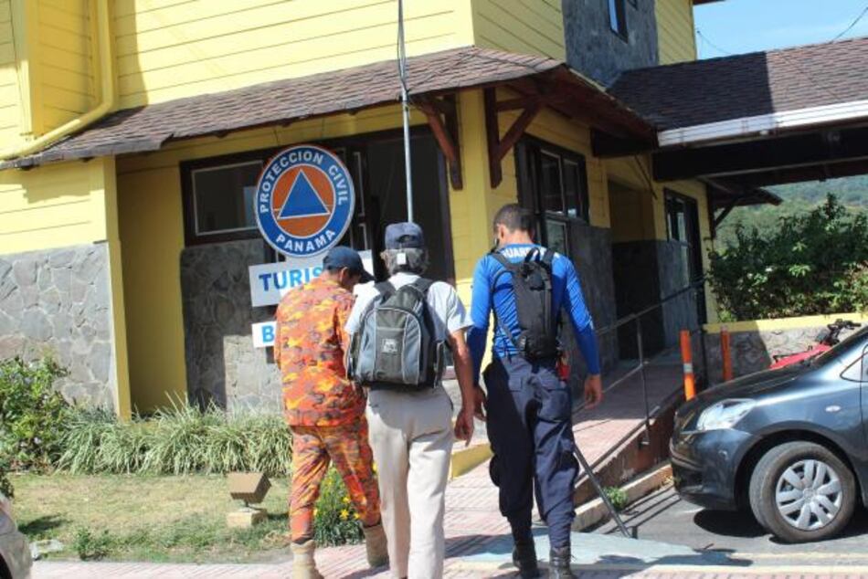 Se suman 20 rescatistas a la búsqueda de holandesas