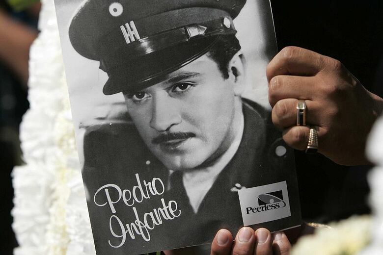 Bruno Bichir debuta en Nueva York con un homenaje a Pedro Infante