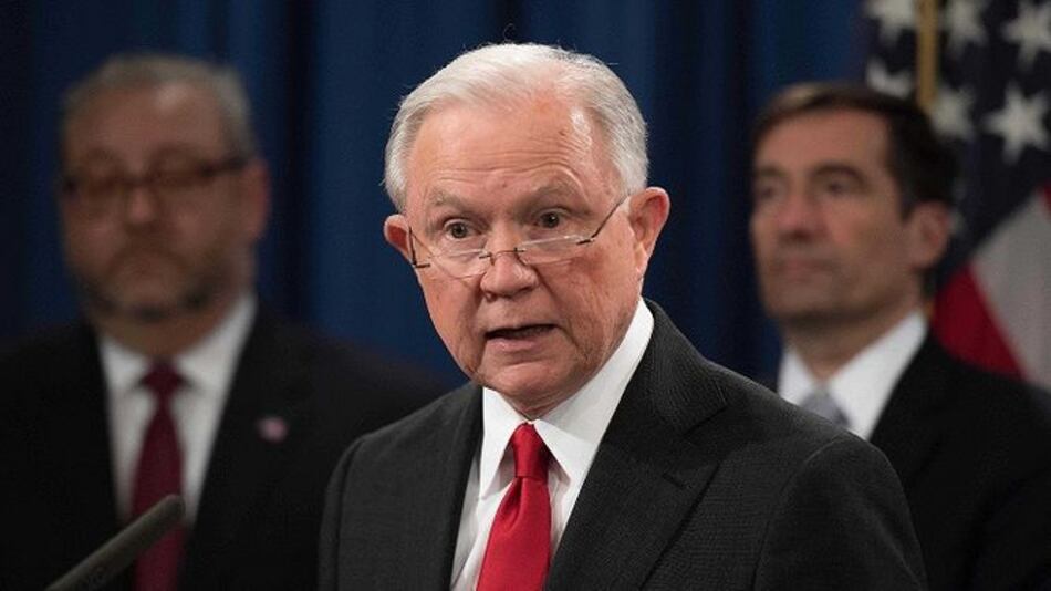 Renuncia el Fiscal General de Estados Unidos