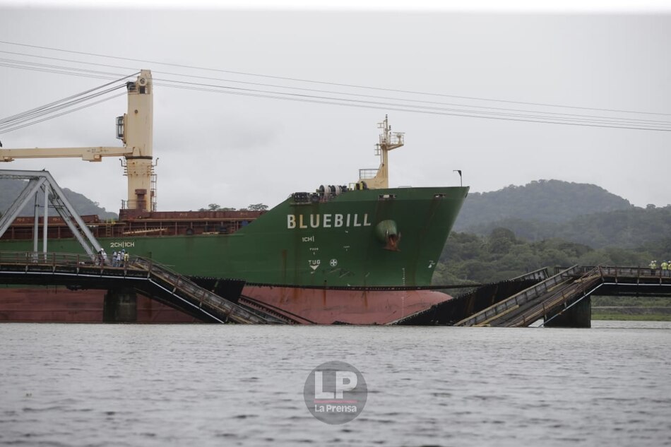 ACP investigará colisión de buque contra el puente del ferrocarril en el río Chagres, en Gamboa