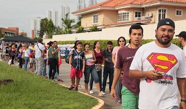 Panamá reconoce consulta popular convocada por la oposición de Venezuela