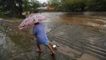 Tormenta Nate apunta hacia México y Estados Unidos tras castigar Centroamérica