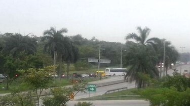 Camioneros levantan cierre; operaciones en aeropuerto vuelven a su normalidad