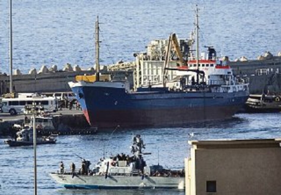 Israel detiene barco con ayuda para Gaza