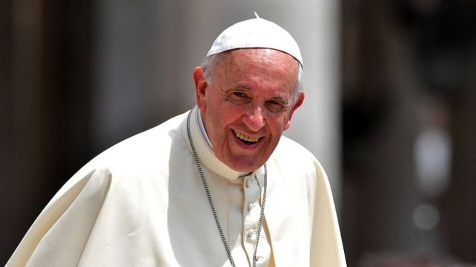 El papa acepta la renuncia de otros 2 obispos de Chile