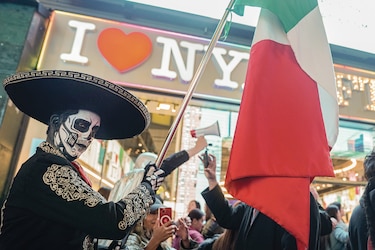 Las catrinas llegan a las calles de Miami y Nueva York