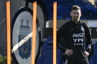 Messi y Di María, disponibles para jugar con Venezuela