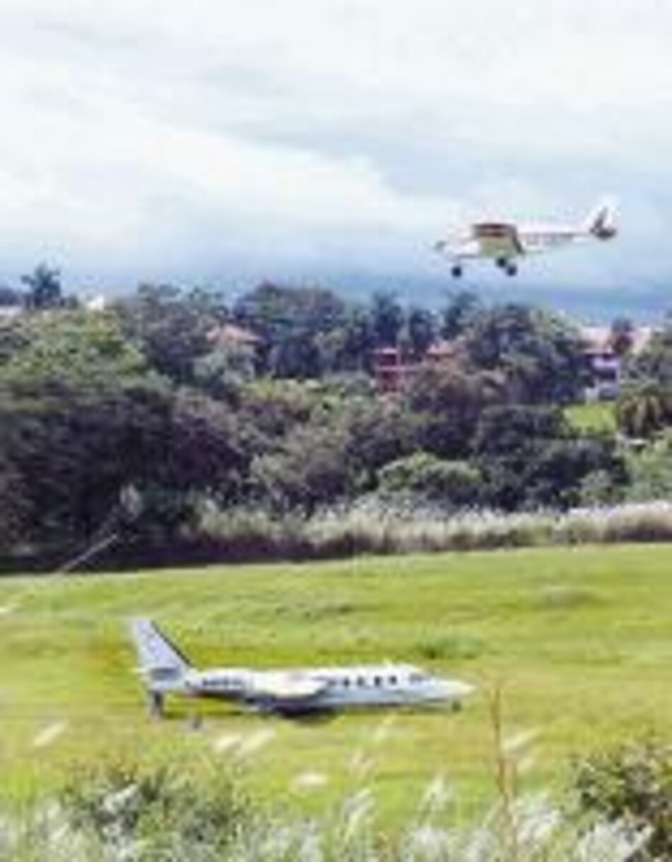 Aeronave se accidenta durante aterrizaje en pista de Albrook