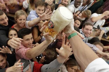 Múnich inaugura su Oktoberfest con más medidas de seguridad