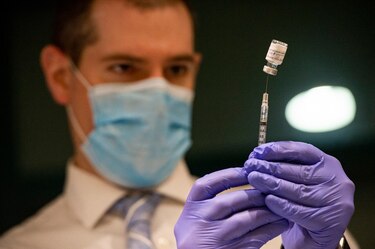 Estados Unidos autoriza tercera dosis de refuerzo de la vacuna anticovid-19 para los inmunodeprimidos