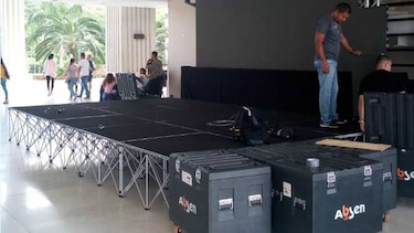 Tarima para el ganador de las primarias de Cambio Democrático está lista