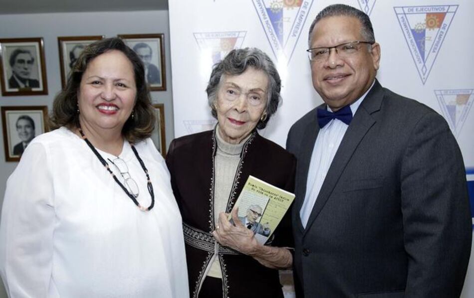 Presentan ‘Rubén Chinchorro Carles: Su vida en Apede’