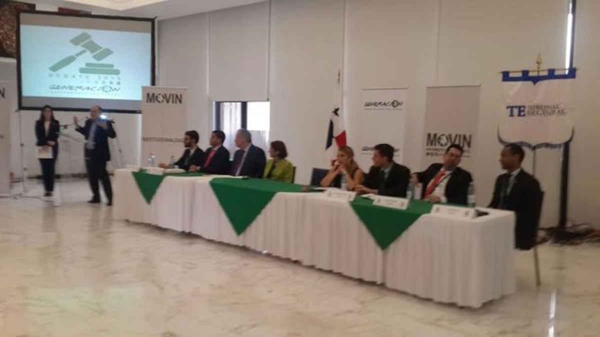150 jóvenes debaten propuestas para combatir la corrupción