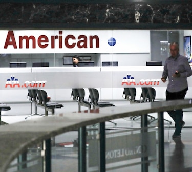 American Airlines  oferta bonos basura  
