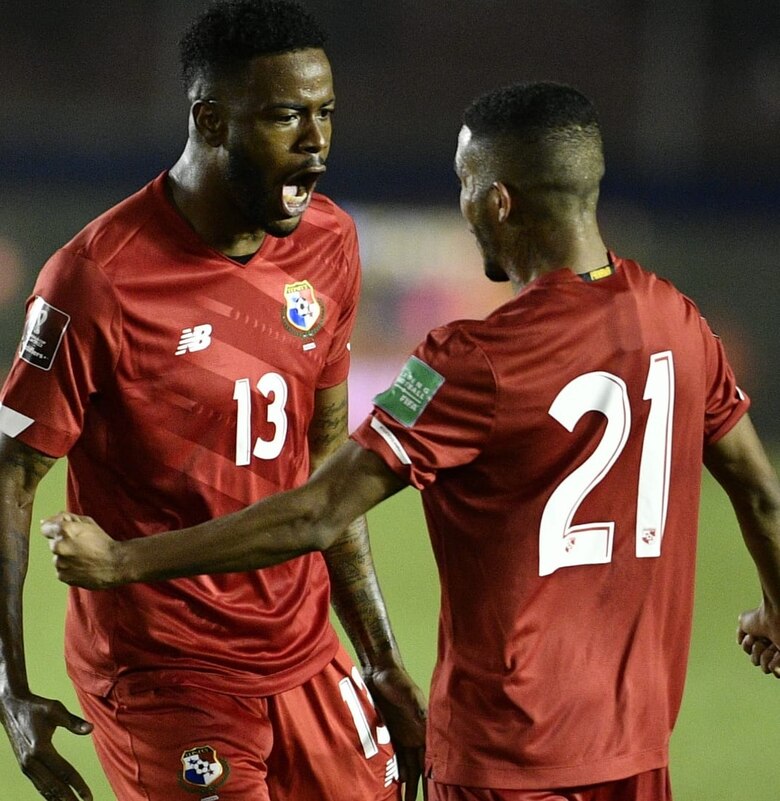 Panamá vuelve a remontar, doblega a El Salvador 2-1 en el Rommel Fernández
