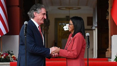 Todos necesitan a Trump: cómo Estados Unidos tutela los intereses opuestos de gobierno y oposición en Venezuela