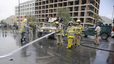 Talibanes atacan el Parlamento afgano en una demostración de fuerza