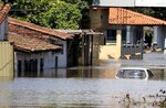 Miles de desplazados por inundaciones en el Cono Sur