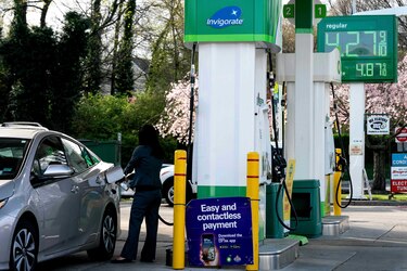 Estadounidenses gastaron 682 mil millones de dólares en julio