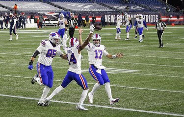 Los Bills dominan a los Dolphins, los Eagles despiertan a tiempo y los Bengals, en crisis