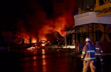 Incendio en bodegas del Rey