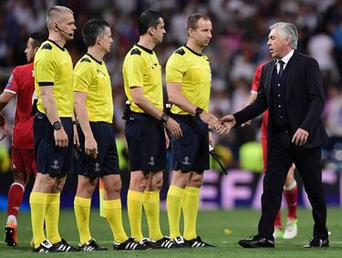 Ancelotti pide árbitros 'con más calidad' o el videoarbitraje