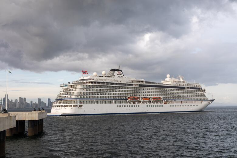 REALIZAN PRIMER ATRAQUE DE PRUEBA EN LA TERMINAL DE CRUCEROS DE PANAMÁ