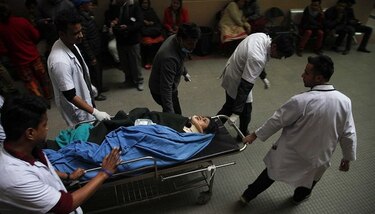 Al menos 49 muertos al estrellarse un avión en Nepal