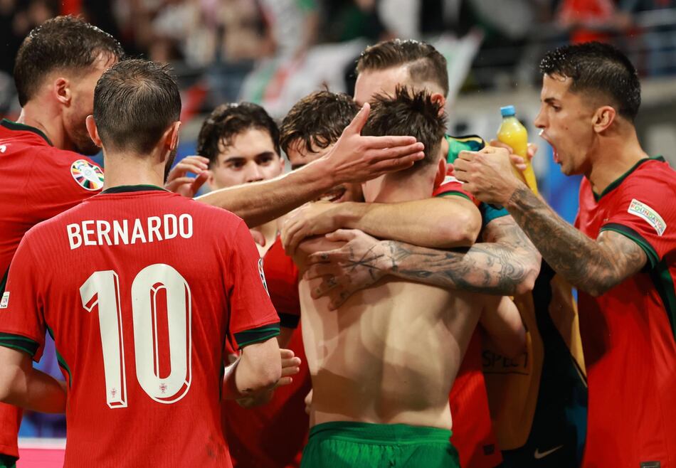 Conceiçao rescata a Portugal en un complicado partido ante República Checa